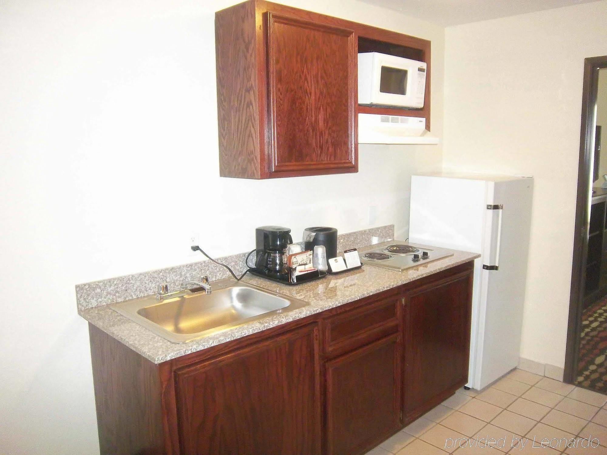 Best Western Greentree Inn & Suites Moore Kültér fotó